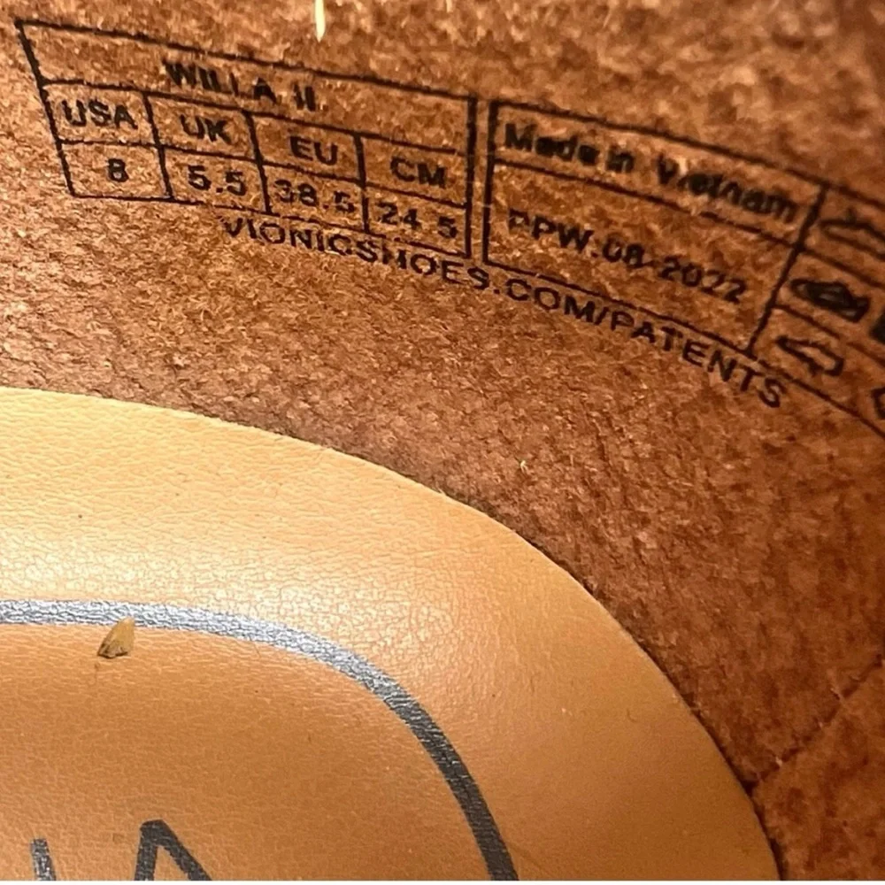 Vionic Willa II - Black Leather Slip-On Design Flats - Picture 5 of 14